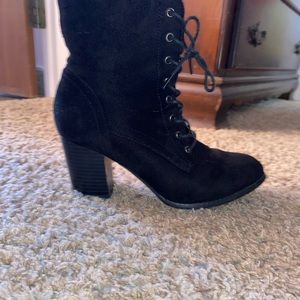 Journee collection womens Black heeled boots